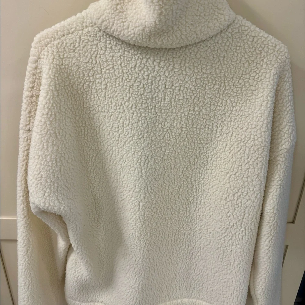 J. Crew Cream Sherpa Pullover Fleece with Blue Accents - Picture 4 of 6